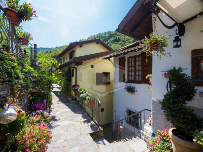 Casa semi-indipendente, Via Pernecco Inferiore, Serra Ricco' (GE)