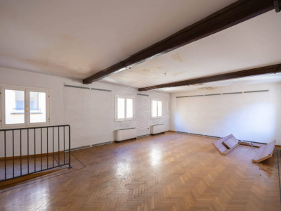 Appartamento di pregio in Strada Maggiore, Bologna (BO)