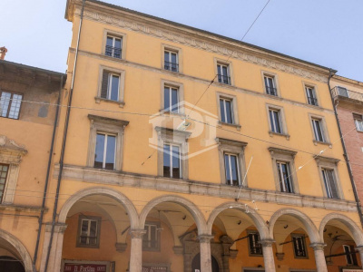Appartamento di pregio in Strada Maggiore, Bologna (BO)