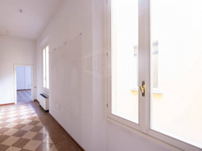 Ampio Trilocale di pregio in Strada Maggiore, Bologna (BO)