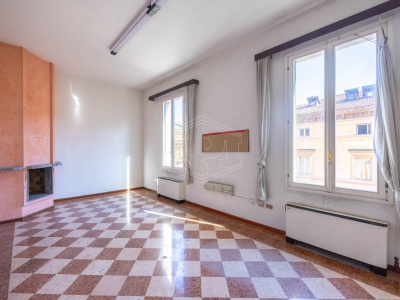 Ampio Trilocale di pregio in Strada Maggiore, Bologna (BO)