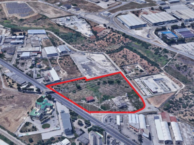 Suolo edificabile commerciale sito fronte S.S/96 - Bari (BA)
