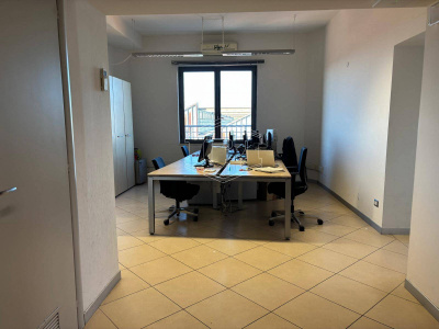 Ufficio in Corte Sanac - Porta a Mare (PI)