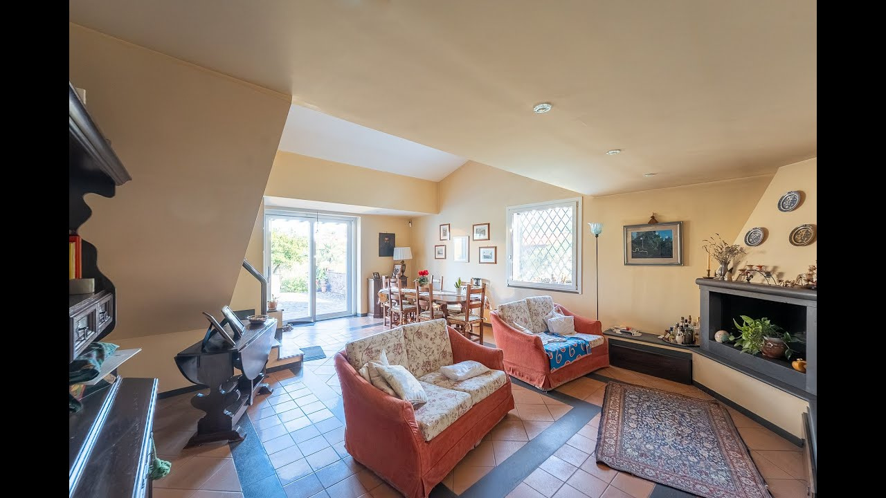 Villa con piscina in Via Monteruscello 35, Pozzuoli (NA)