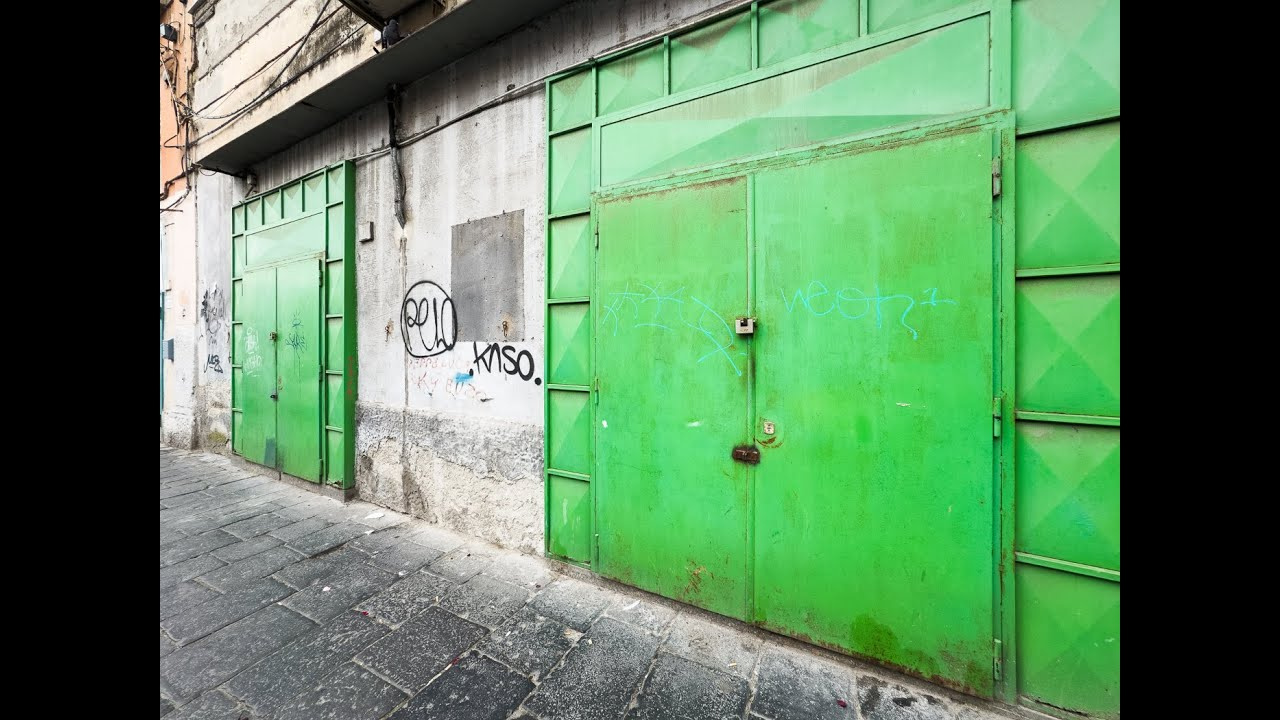 Locale commerciale in Via Enrico Cosenz 7, Napoli (NA)