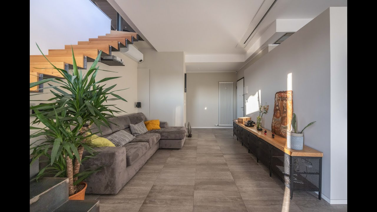 Appartamento ultimo piano con terrazza abitabile in centro a Zola Predosa (BO)