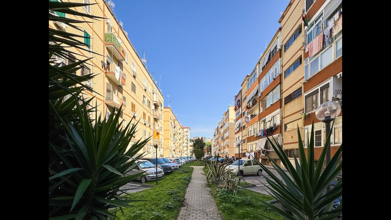 Quadrilocale in Via Giacomo Leopardi 136, Napoli (NA)