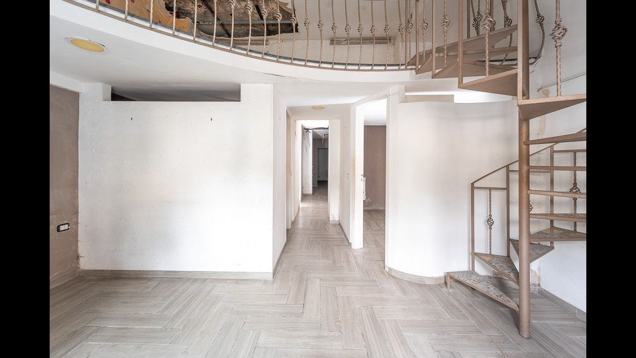 Locale in Piazza Santa Maria della Fede 7, Napoli (NA)