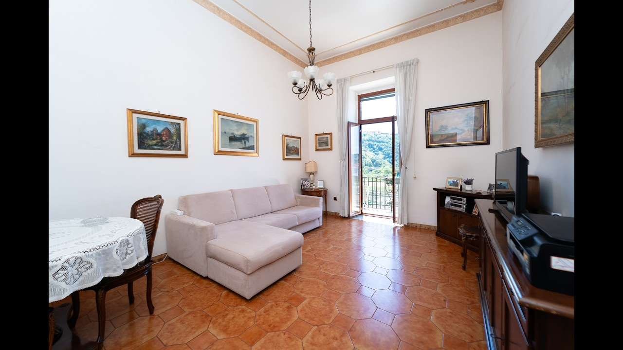 Ampio Trilocale in Via Diocleziano 106, Napoli (NA)