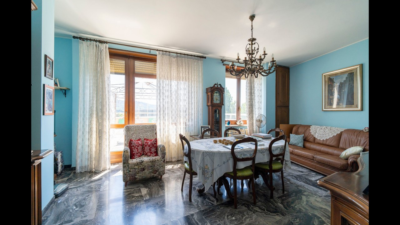 Quadrilocale con terrazzo in Via Ventimiglia (TO)