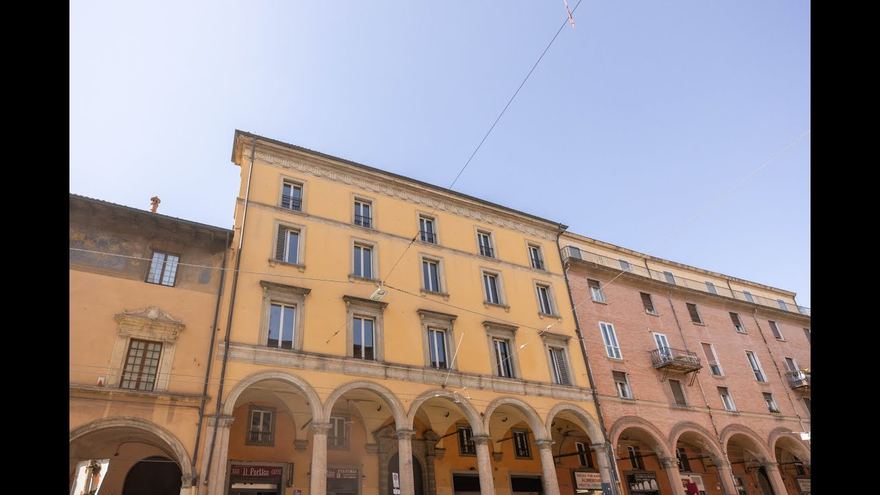 Bilocale con cortiletto privato in Strada Maggiore, Bologna (BO)