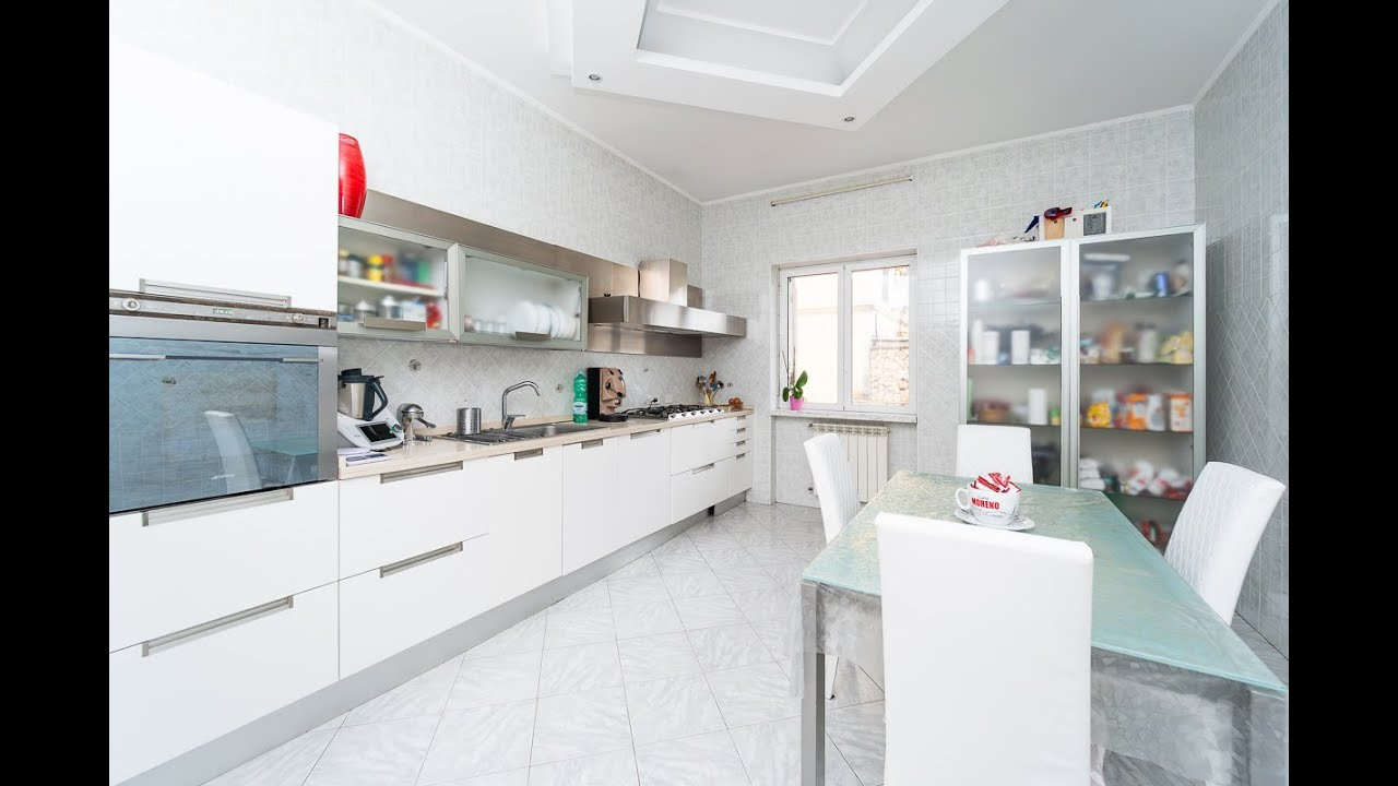 Quadrilocale in Via Terracina 127, Napoli (NA)