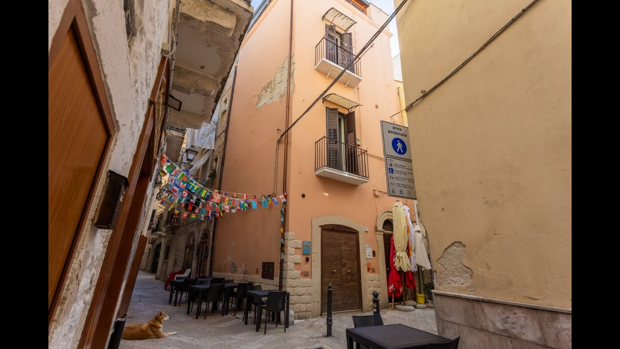Intera Palazzina sita in Strada Arco Della Neve 10 - Bari (BA)