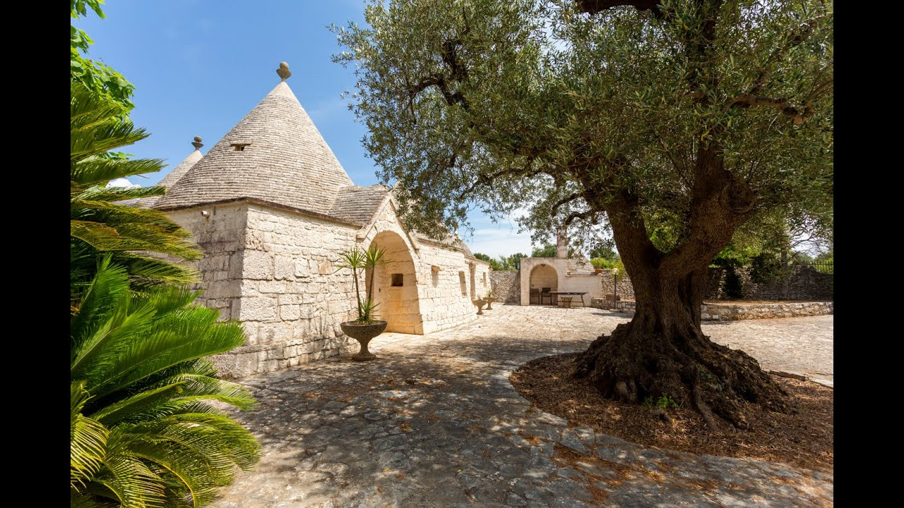 Complesso di Trulli sito in Strada Staffone 220 - Martina Franca (TA)